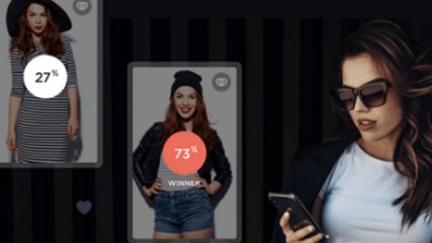 Une femme faisant du shopping sur son smartphone
