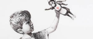Un dessin de Banksy représentant un petit garçon en train de jouer avec une infirmière-superhéroïne
