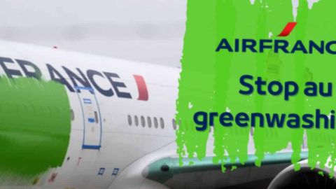 Avion Air France avec la mention : Stop au Greenwashing