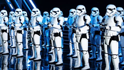 Une armée de Starship tropes