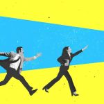 3 personnes courant après un icone de réseaux sociaux "like"
