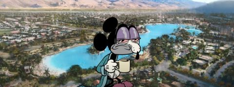 un mickey depressif et vieux devant un village idylique