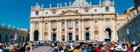 Foule devant le Vatican
