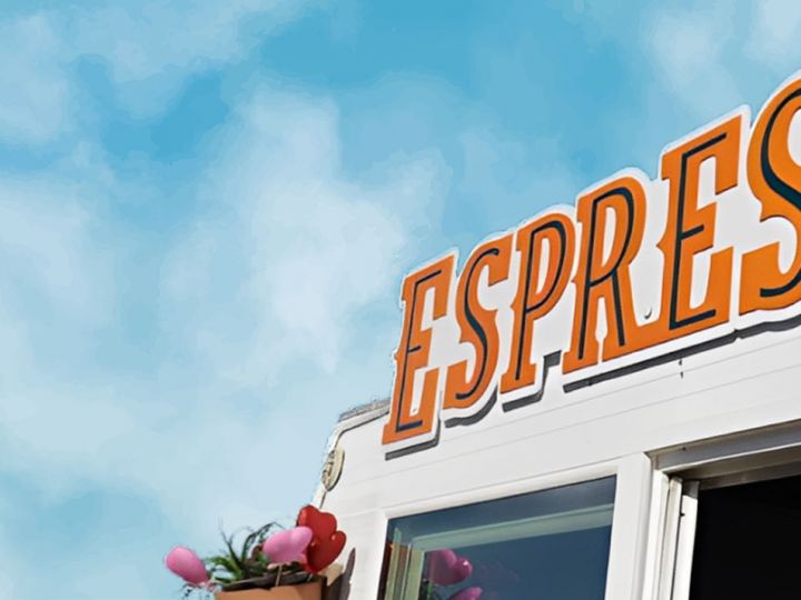 Une enseigne de coffeeshop