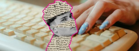 Silhouette collage d'un jeune homme et doigts de jeune fememe avec faux ongles bleu clair sur un clavier