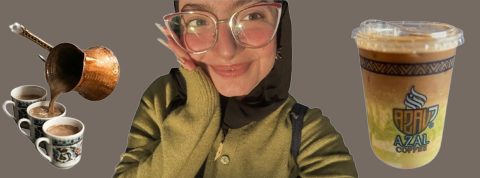 Une jeune femme voilée avec des cafés yéménites